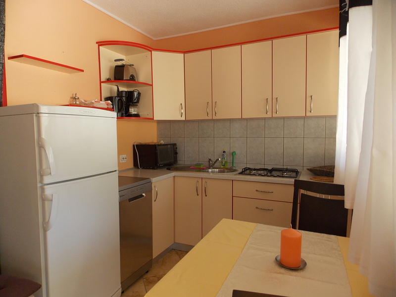 Apartmenthaus Vivien Kustici (Insel Pag)