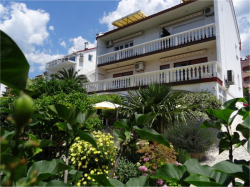 Apartamenty Villa Vesna - Family house apartments Crikvenica