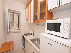 Apartamenty Pansion Krivic Kaštel Gomilica