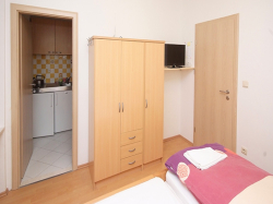 Apartamenty Pansion Krivic Kaštel Gomilica