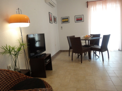 Apartamenty Trogir Yellow House Okrug Gornji (Wyspa Čiovo)