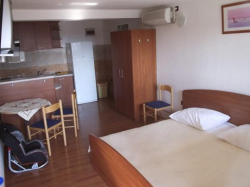 Apartamenty DADO Starigrad (Paklenica)