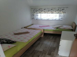 Apartamenty Apartmani Lozice otok Vir Vir (Wyspa Vir)