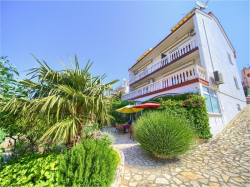 Apartmani Villa Vesna - Family house apartments Crikvenica