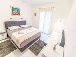 Apartmani Toni Igrane