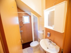 Apartmani Toni Igrane