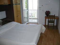 Apartmani Pansion Krivic Kaštel Gomilica