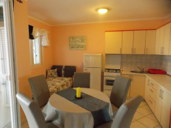 Apartmany Vivien Kustići (Ostrov Pag)