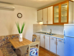 Apartmenthaus Lisac-Baška Baska (Insel Krk)