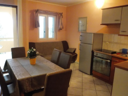 Apartmenthaus Vivien Kustici (Insel Pag)