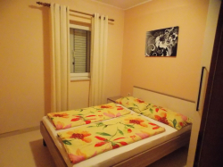 Apartmenthaus Vivien Kustici (Insel Pag)