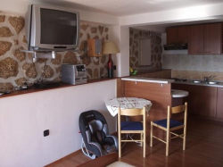 Apartmenthaus DADO Starigrad (Paklenica)