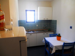 Apartmenthaus DADO Starigrad (Paklenica)