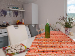 Apartmenthaus Vila Nađ Vinisce