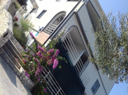 Apartmenthaus Vila Nađ Vinisce