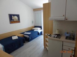 Apartmenthaus Bed & Breakfast Klaričić  Zivogosce