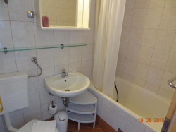 Apartmenthaus Bed & Breakfast Klaričić  Zivogosce